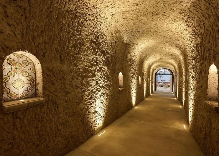 그랜드 암바시아토리 5*